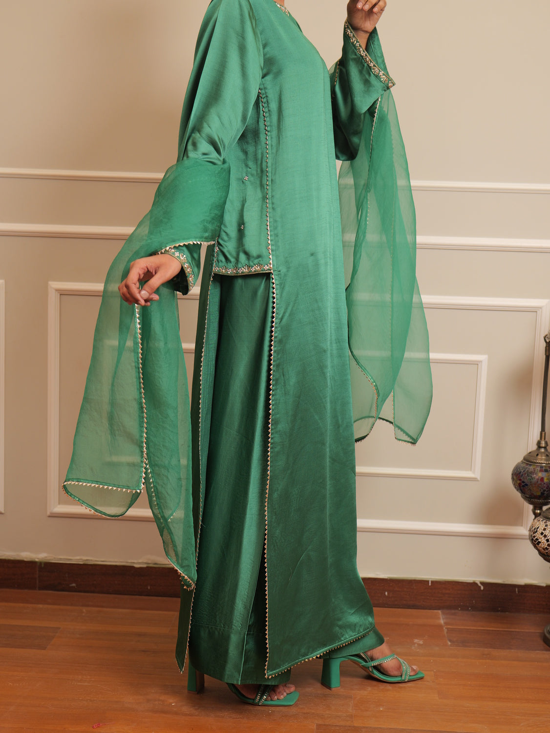 NAO018-green-4.jpg