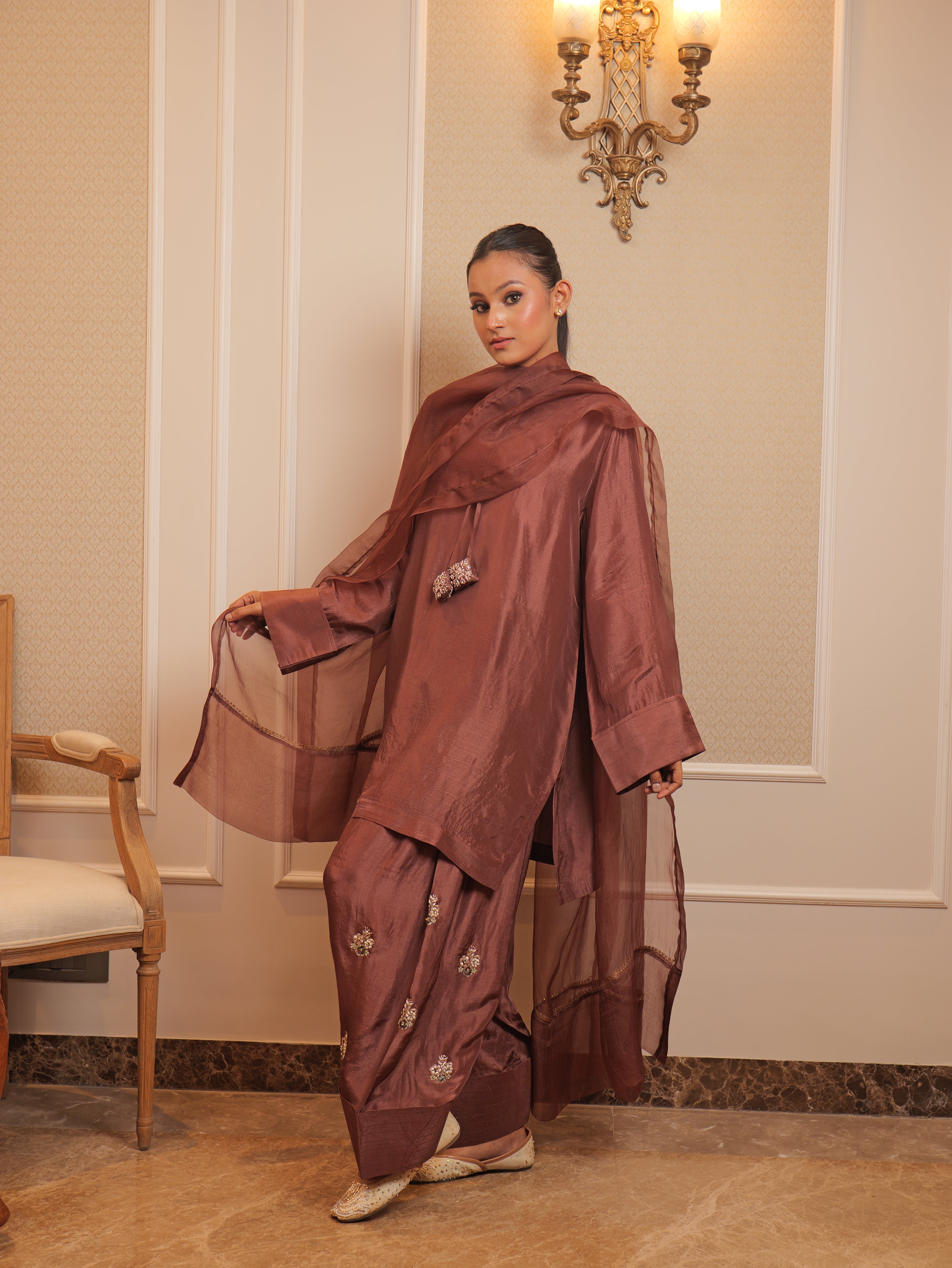 NAZO FARSHI SHALWAR KAMEEZ