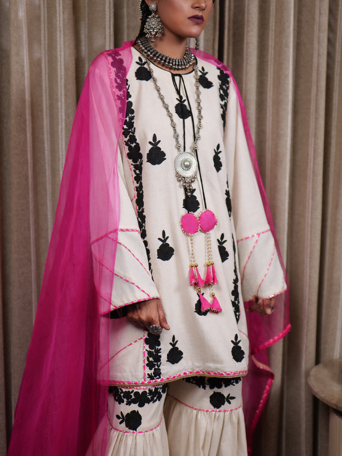Begum Kashmiri Aari Embroidered Black & Fushia Garara Set