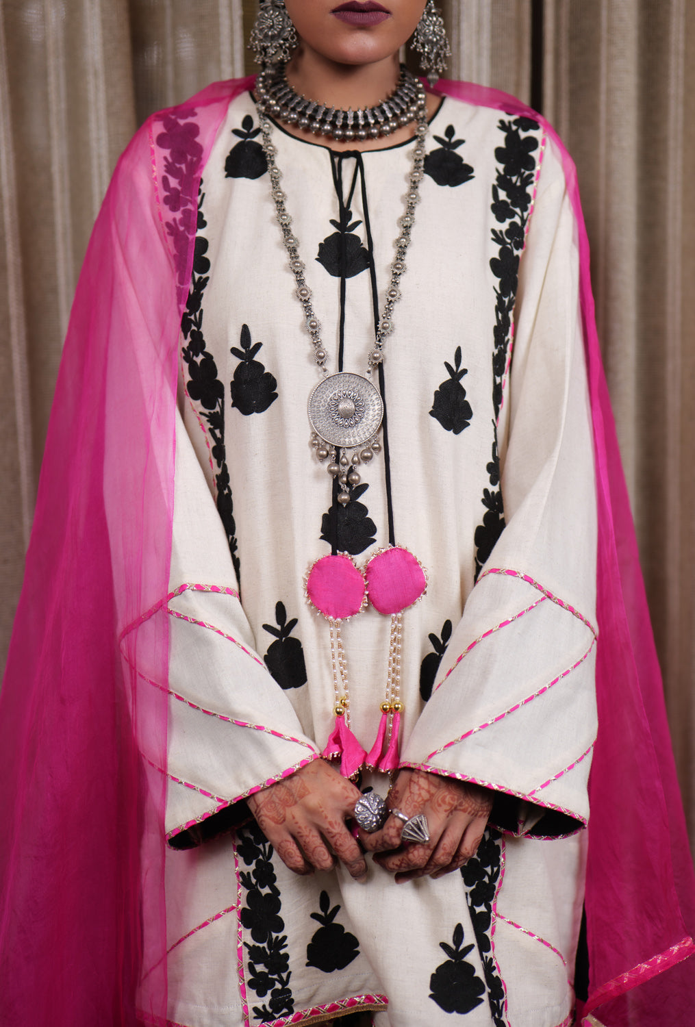Begum Kashmiri Aari Embroidered Black & Fushia Garara Set