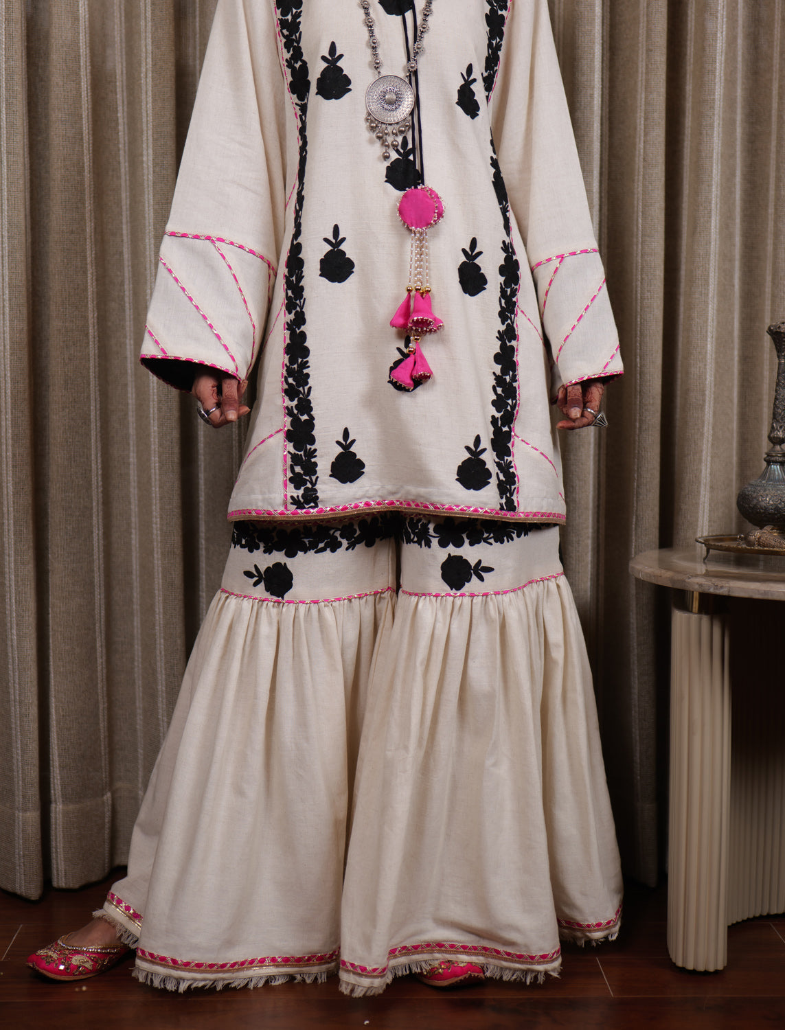 Begum Kashmiri Aari Embroidered Black & Fushia Garara Set