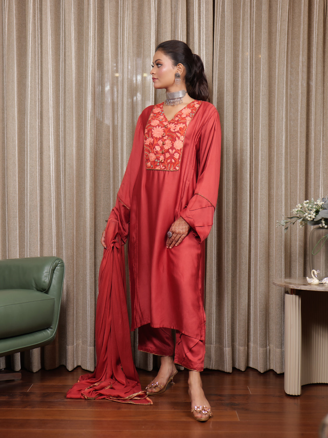 Begum Kashmiri Aari Embroidered Yoke Kurta with Pants