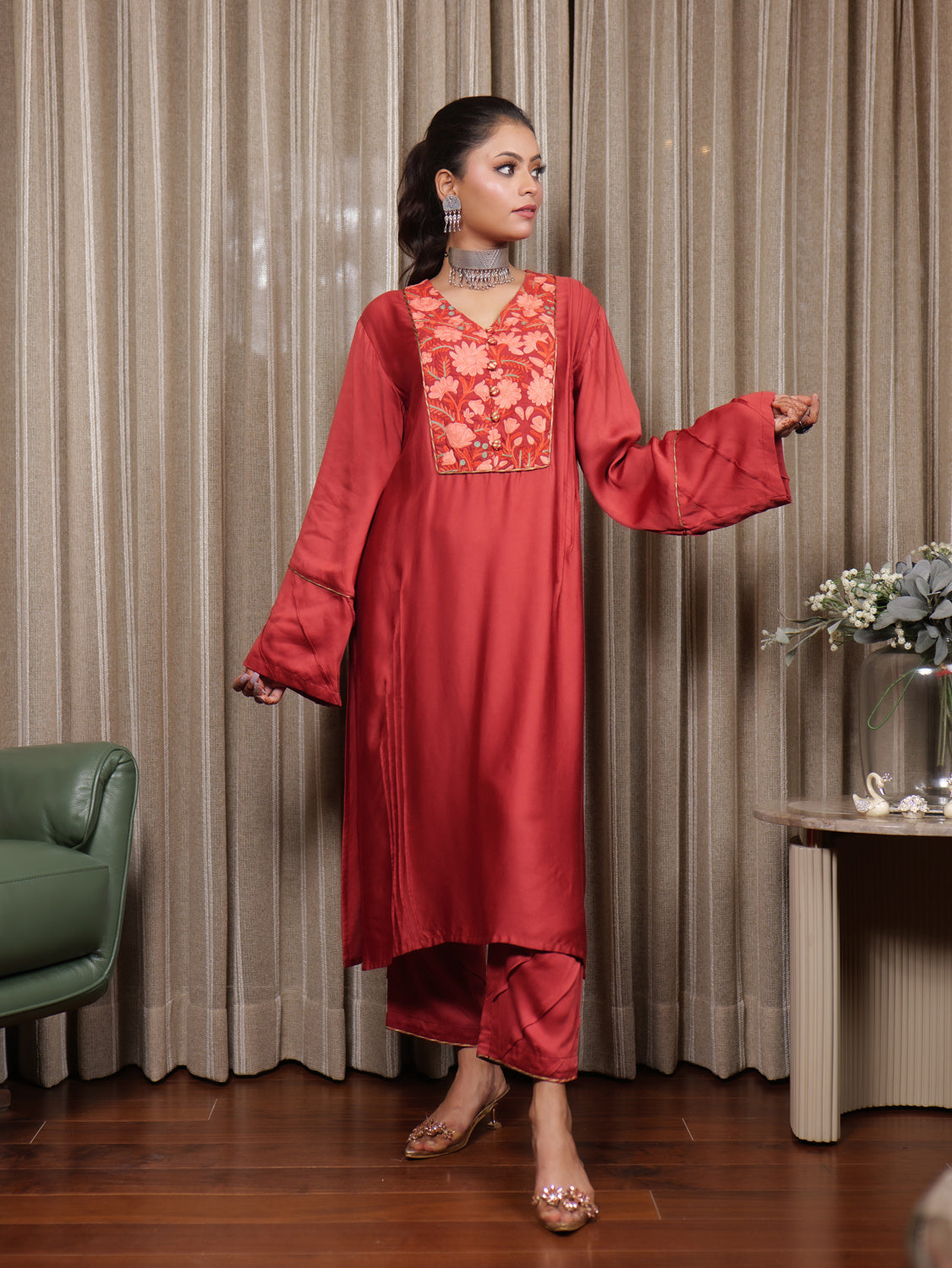 Begum Kashmiri Aari Embroidered Yoke Kurta with Pants