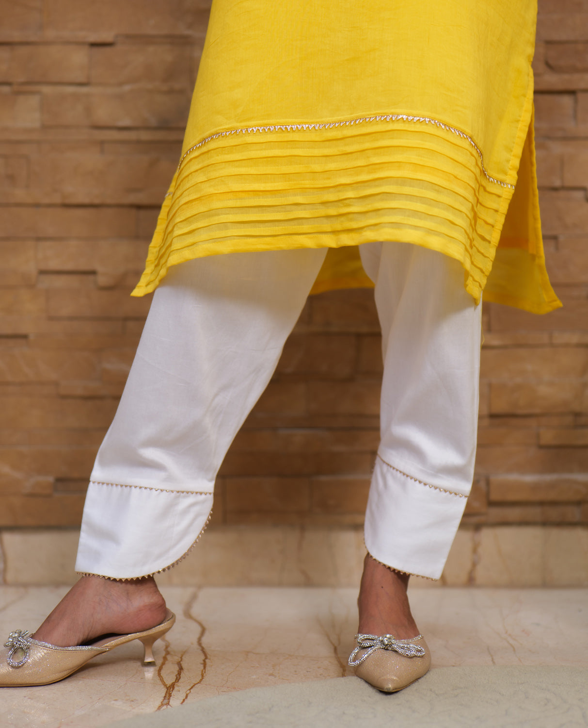 Jashan-e-Bahara Panel Kurta Set