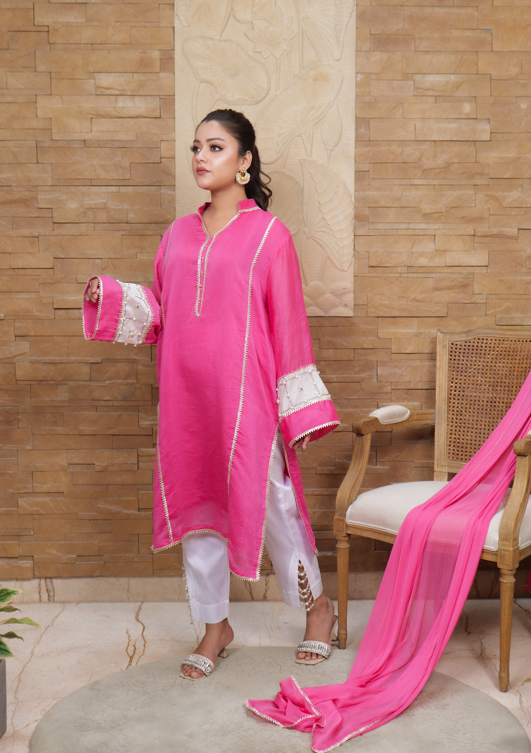 Jashan-e-Bahara Statement Sleeve Embellished Kurta