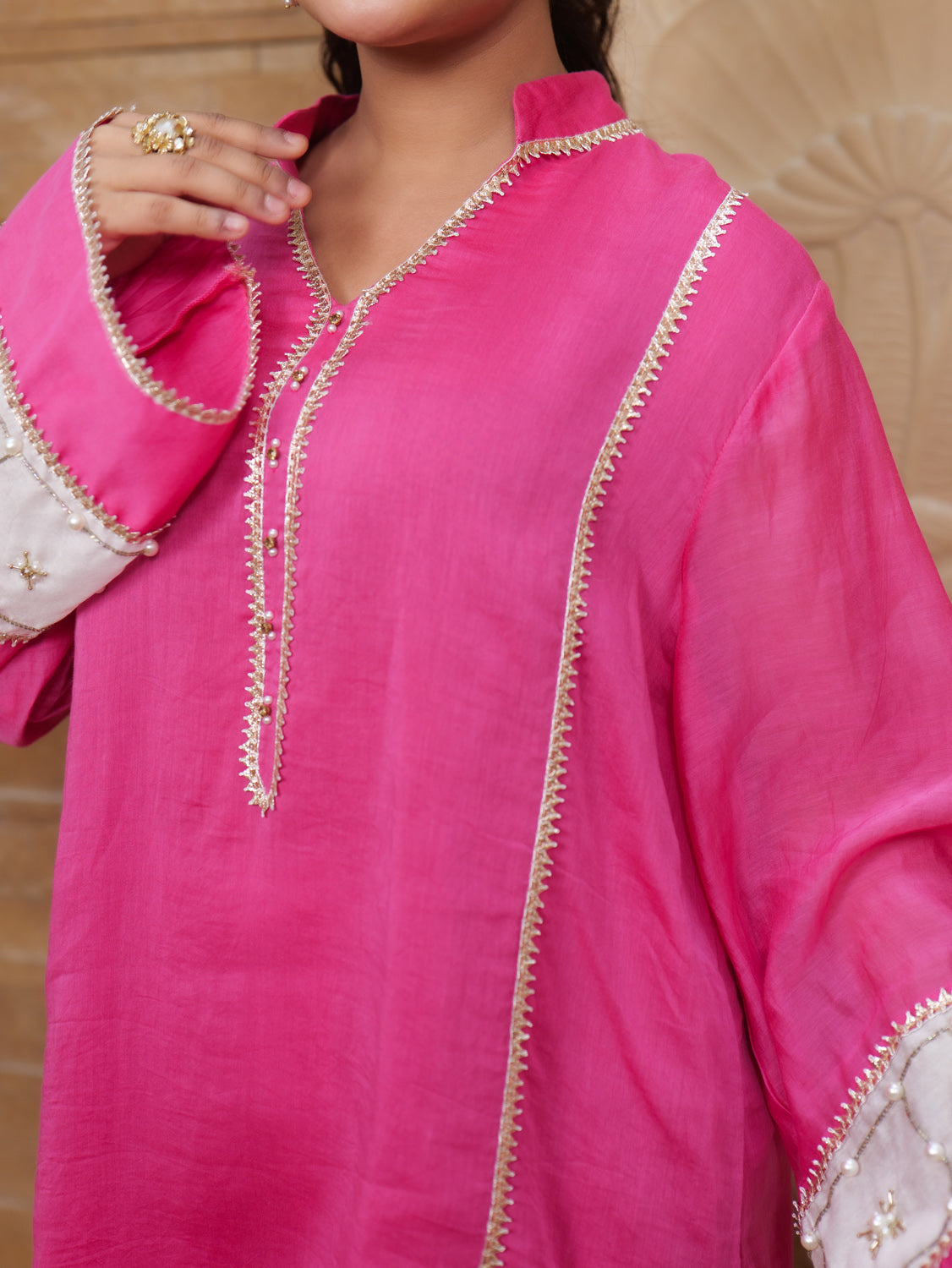 Jashan-e-Bahara Statement Sleeve Embellished Kurta