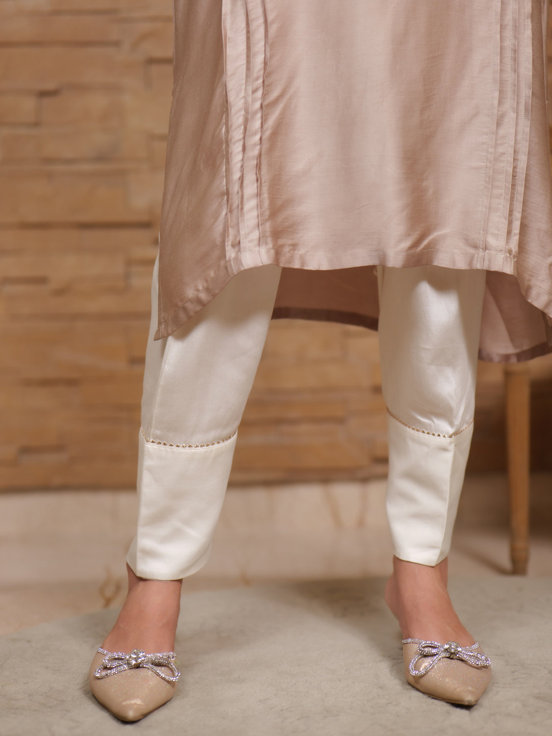 Jashan-e-Bahara Zardozi Embroidered Sleeve Kurta