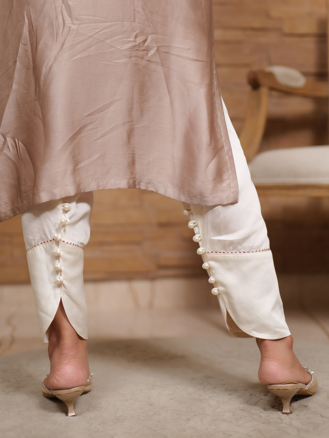Jashan-e-Bahara Zardozi Embroidered Sleeve Kurta