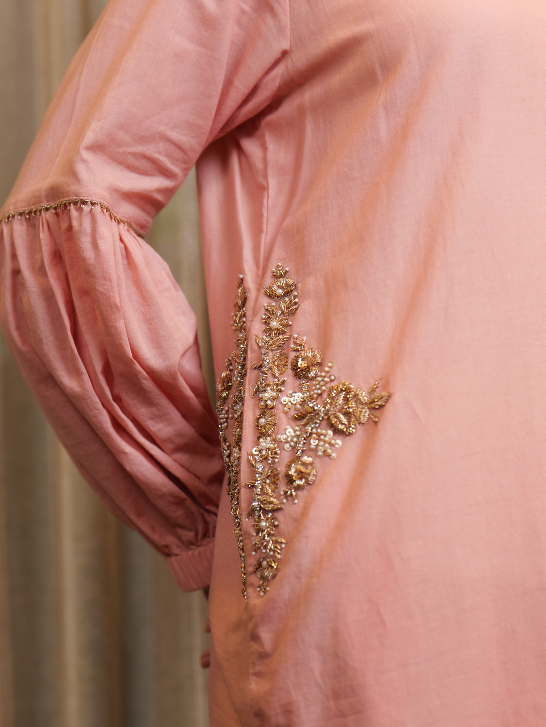 Muntazir Zardozi Embroidered Pocket Kurta
