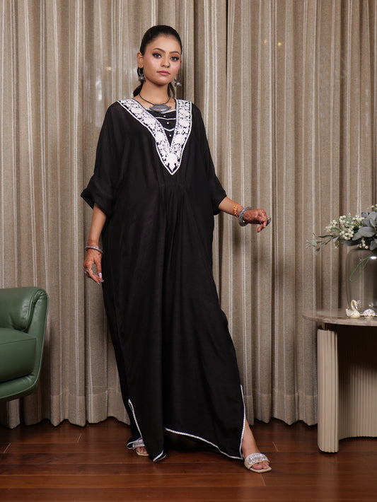 Begum Kashmiri Aari Embroidered V-Neck Kaftan
