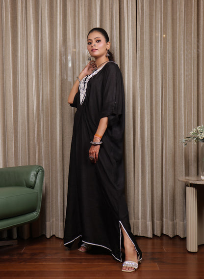 Begum Kashmiri Aari Embroidered V-Neck Kaftan