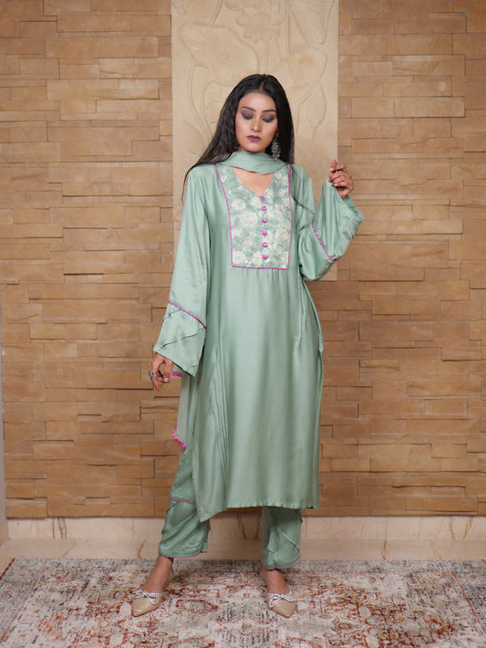 Begum Kashmiri Aari Embroidered Yoke Kurta with Pants