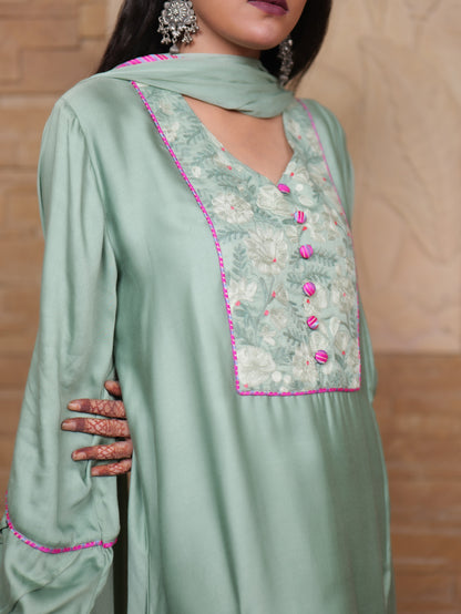 Begum Kashmiri Aari Embroidered Yoke Kurta with Pants