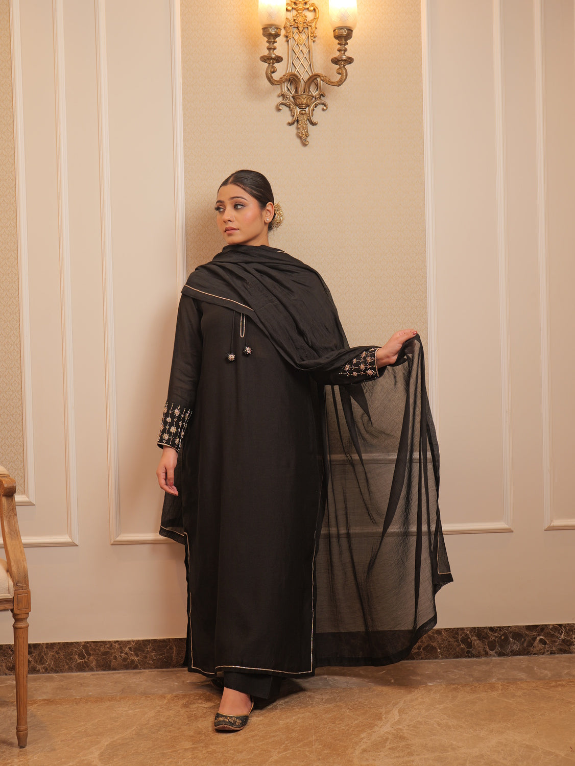 NAO021-black-4.jpg