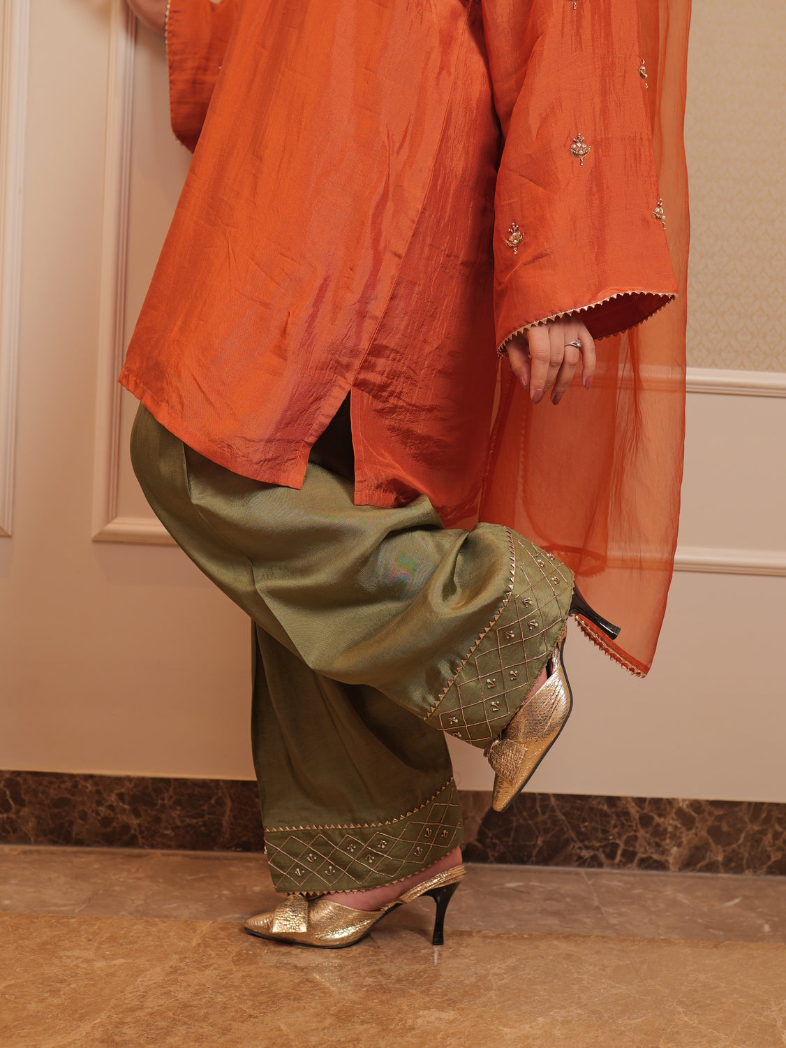 NAO023-rust-olive-green-3.jpg