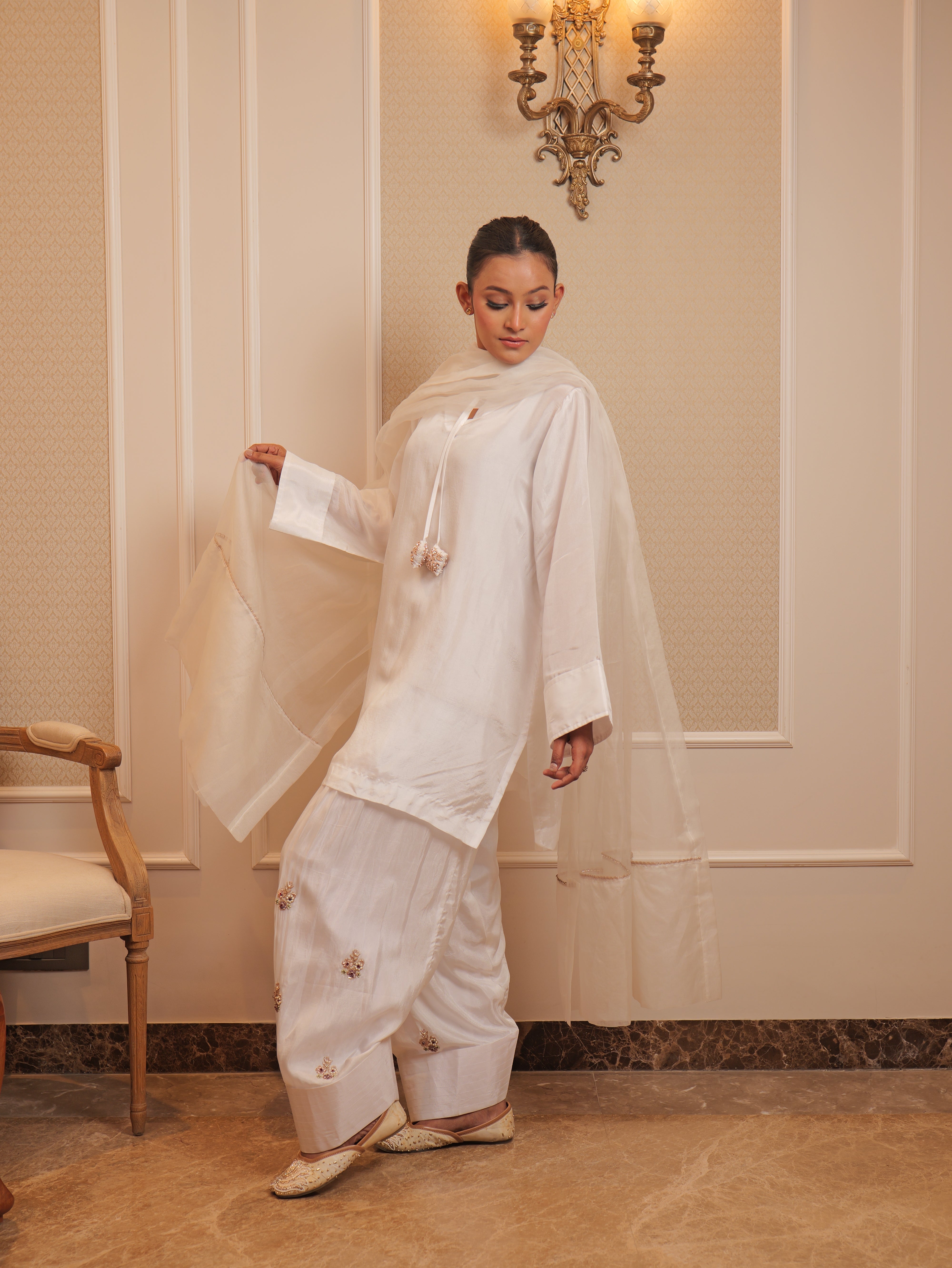 NAZO FARSHI SHALWAR KAMEEZ