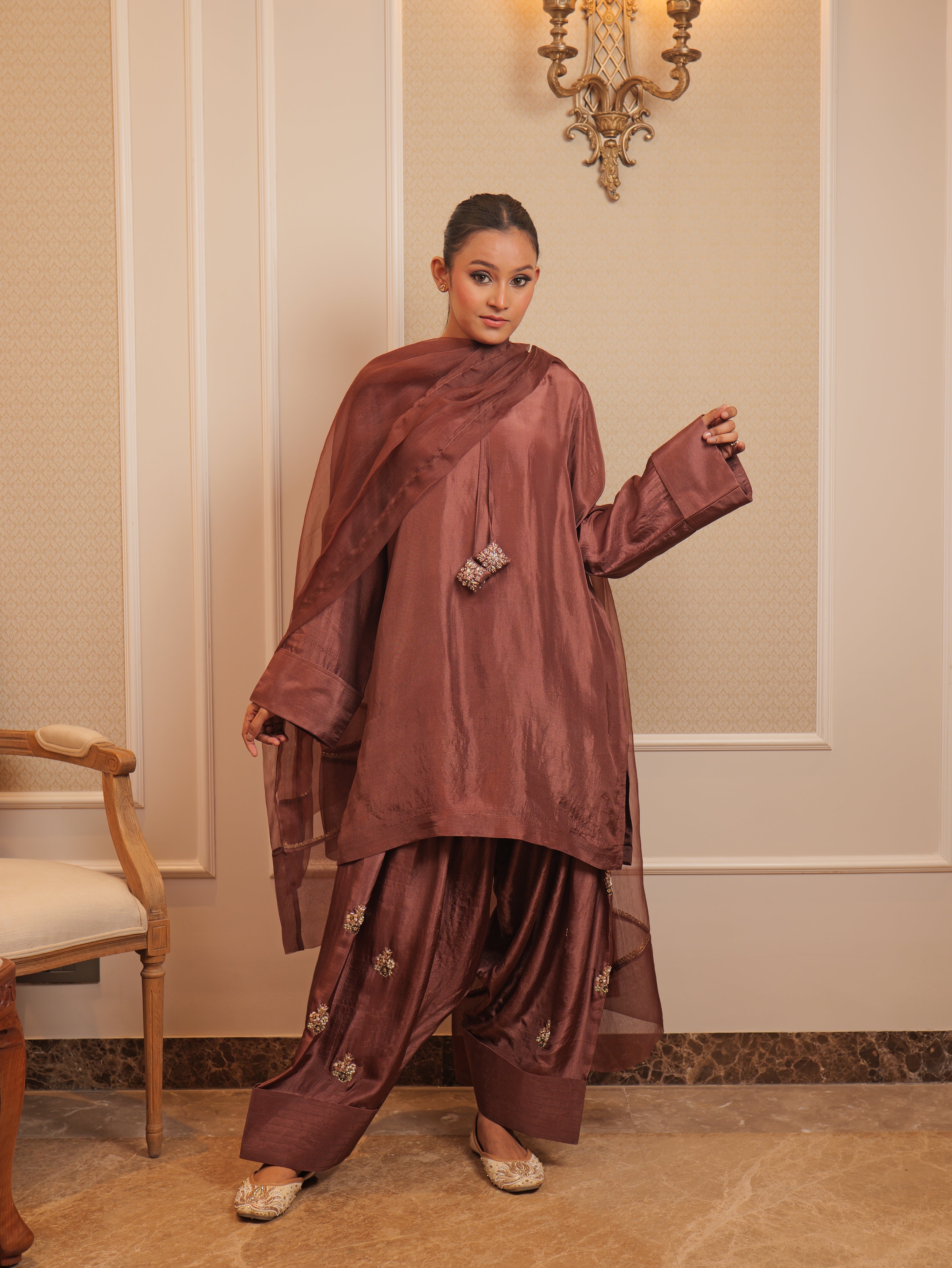 NAZO FARSHI SHALWAR KAMEEZ