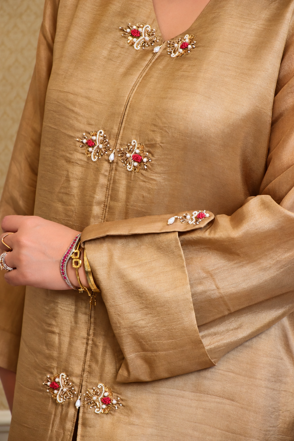 ELHA MANDARIN STYLE KAMEEZ WITH BALLOON PANTS SILK BEIGE