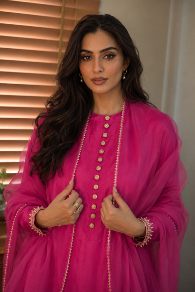 NÚR SALWAR KAMEEZ