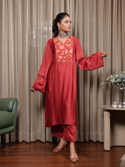 Begum Kashmiri Aari Embroidered Yoke Kurta with Pants