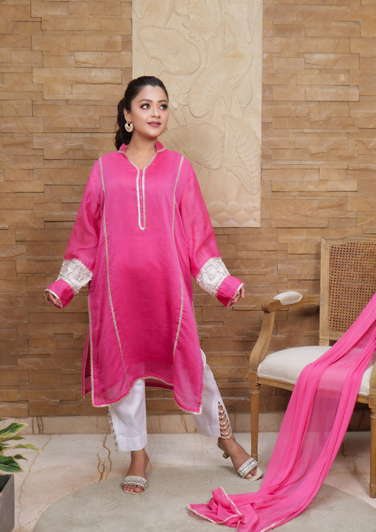 Jashan-e-Bahara Statement Sleeve Embellished Kurta